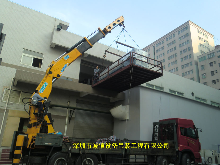 深圳寶安吊車出租 誠(chéng)信吊裝裝卸與倉(cāng)儲(chǔ)服務(wù)的一站式解決方案